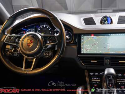 Porsche Cayenne Coupé 3.0 V6 E-Hybrid EXPORT Nero usata Adelfia
