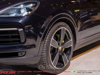 Porsche Cayenne Coupé 3.0 V6 E-Hybrid EXPORT Nero usata Adelfia