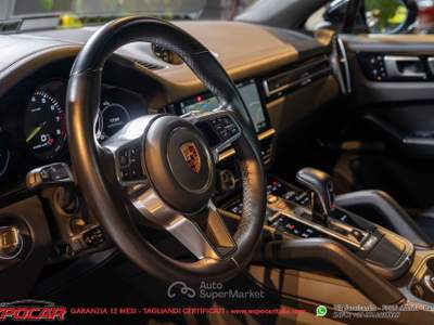 Porsche Cayenne Coupé 3.0 V6 E-Hybrid EXPORT Nero usata Adelfia