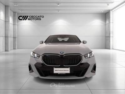 BMW Serie 5 550e 550 e M Sport Pro xDrive Steptronic Grigio usata Padova