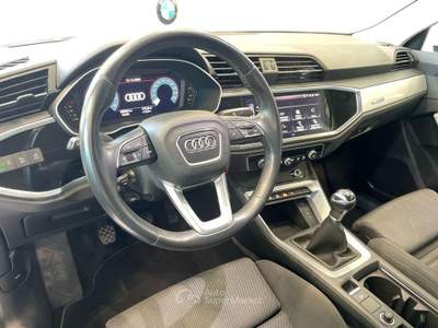Audi Q3  - q3 35 1.5 tfsi business Bianco usata Rivoli