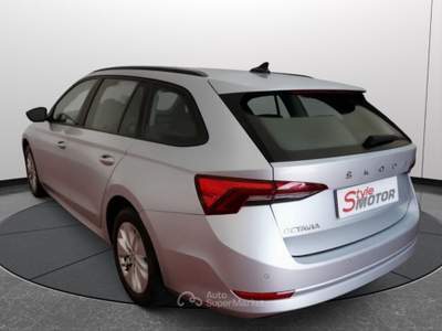 Skoda Octavia 2.0 TDI EVO SCR DSG Wagon Executive Argento usata Fano