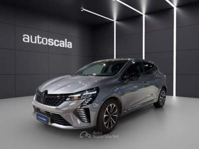 Renault Clio TCe 90 CV 5 porte Techno GPL Grigio usata Napoli