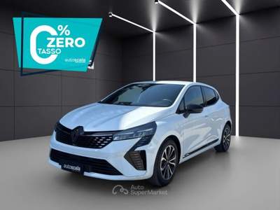Renault Clio TCe 90 CV 5 porte Techno GPL Bianco usata Napoli