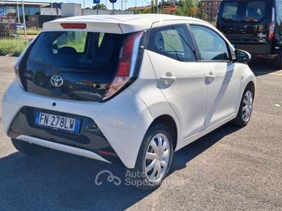 Toyota Aygo AUTOMATICA -GARANZIA TOYOTA - NESSUN OBBLIGO DI FINANZIAMENTO - Bianco usata Pioltello