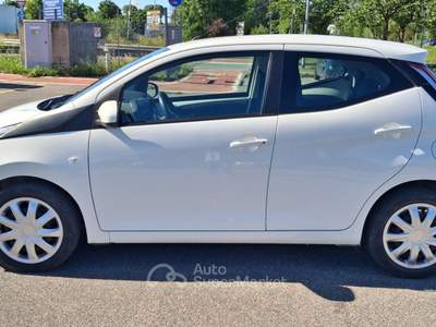 Toyota Aygo AUTOMATICA -GARANZIA TOYOTA - NESSUN OBBLIGO DI FINANZIAMENTO - Bianco usata Pioltello