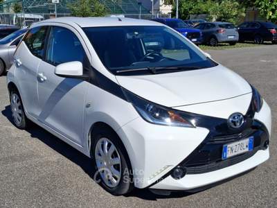 Toyota Aygo AUTOMATICA -GARANZIA TOYOTA - NESSUN OBBLIGO DI FINANZIAMENTO - Bianco usata Pioltello