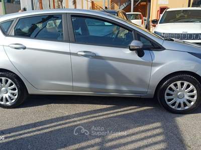 Ford Fiesta 5 porte Grigio usata Massafra
