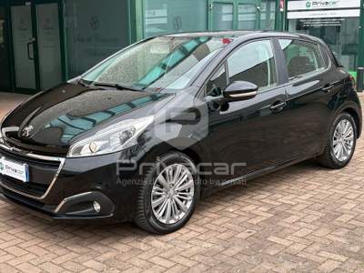 Peugeot 208 PEUGEOT 208 1° serie PureTech 82 5 porte Active Nero usata Manerba del Garda