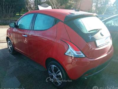 Lancia Ypsilon LANCIA YPSILON 1.0 FIREFLY HIBRIDA 5P 2023 Rosso usata Morgano