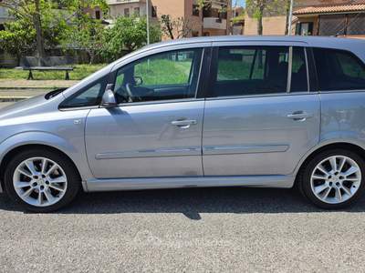 Opel Zafira AUTOMATICA 7 POSTI UNICO PROPRIETARIO Grigio usata Grosseto