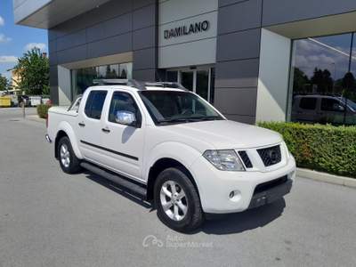 Nissan Navara NAVARA 2.5 DCI D.CAB LE 4X4 Bianco usata Cuneo