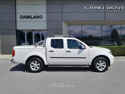 Nissan Navara NAVARA 2.5 DCI D.CAB LE 4X4 Bianco usata Cuneo