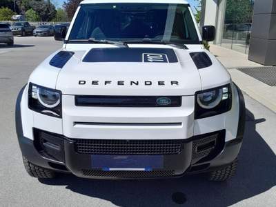 Land Rover Defender 2.0 SD4 240 110 S AWD auto Bianco usata Cuneo