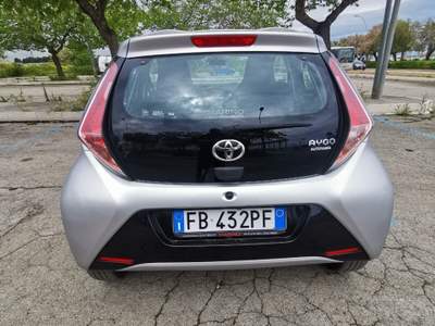 Toyota Aygo 5P. x-wave 2015 Grigio usata Barletta