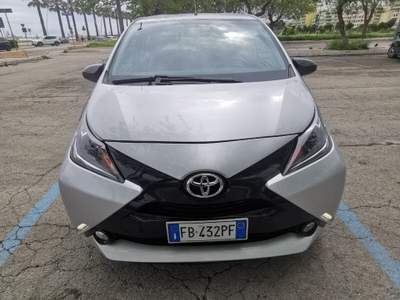 Toyota Aygo 5P. x-wave 2015 Grigio usata Barletta