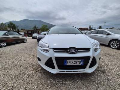 Ford Focus Focus 1.0 EcoBoost 125 CV Start&Stop SW Bianco usata Sant'Anastasia