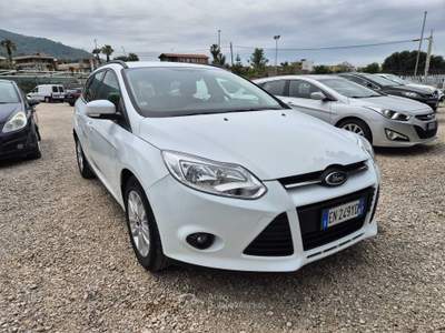 Ford Focus Focus 1.0 EcoBoost 125 CV Start&Stop SW Bianco usata Sant'Anastasia