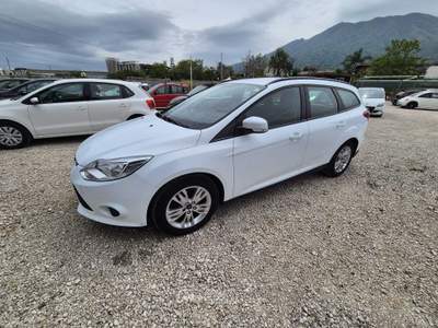 Ford Focus Focus 1.0 EcoBoost 125 CV Start&Stop SW Bianco usata Sant'Anastasia