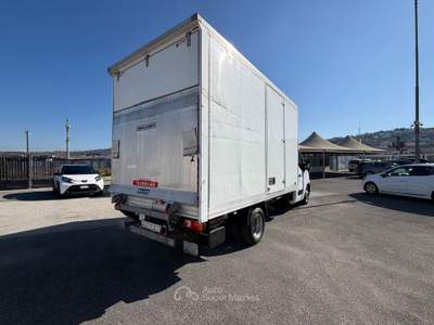 Renault Master T35 2.3 dCi 145 TP PL Cabinato Energy Ice Bianco usata QUARTO