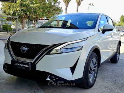 Nissan Qashqai iva esposta deducibile unico proprietario Bianco usata Modugno