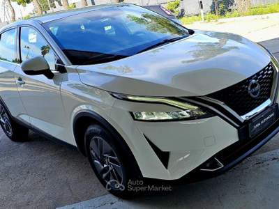 Nissan Qashqai iva esposta deducibile unico proprietario Bianco usata Modugno