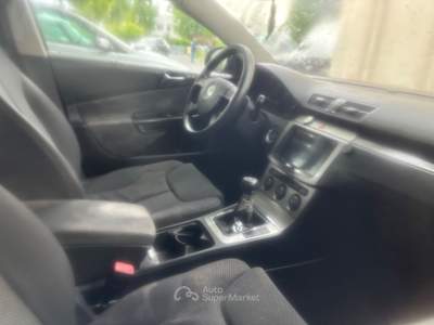 Volkswagen Passat SW Comfortline Blu/Azzurro usata Bologna