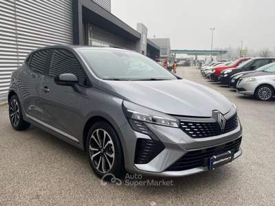 Renault Clio TCe 90 CV 5 porte Techno Aziendale Grigio usata Sant'Angelo in vado