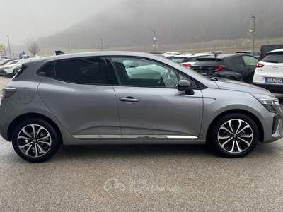 Renault Clio TCe 90 CV 5 porte Techno Aziendale Grigio usata Sant'Angelo in vado