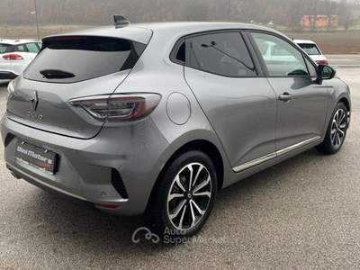 Renault Clio TCe 90 CV 5 porte Techno Aziendale Grigio usata Sant'Angelo in vado