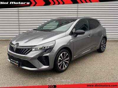 Renault Clio TCe 90 CV 5 porte Techno Aziendale Grigio usata Sant'Angelo in vado
