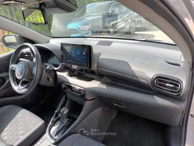 Toyota Yaris 1500 HYBRID 5P TREND AUTOM "16 CAM CARPLAY ITALIA Argento usata Pistoia