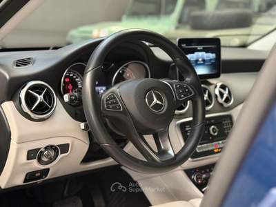 Mercedes-Benz GLA d Automatic Sport Blu/Azzurro usata Bologna
