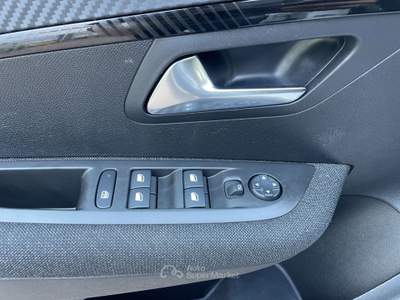 Peugeot 208 1.2 puretech Style s&amp;s 75cv Bianco usata Sarego