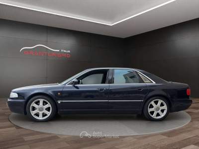 Audi S8 A8 I 1994 4.2 quattro tiptronic Blu/Azzurro usata Cellatica