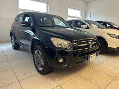 Toyota RAV4 RAV4 Crossover 2.2 D-Cat A/T 150 CV Luxury Nero usata Brendola