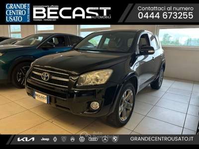 Toyota RAV4 RAV4 Crossover 2.2 D-Cat A/T 150 CV Luxury Nero usata Brendola