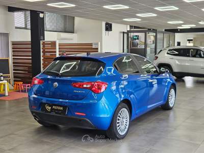 Alfa Romeo Giulietta Alfa Romeo Giulietta 1.6 JTDm 120 CV - NEOPATENTATI Blu/Azzurro usata Pistoia