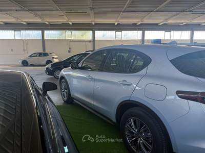 Alfa Romeo Stelvio ALFA ROMEO STELVIO 2.2 SUPER 210 CV Q4 Argento usata Ponsacco