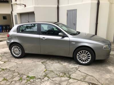 Alfa Romeo 147 Alfa 147 benzina 105 CV con impianto Gpl Grigio usata forli