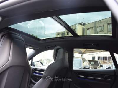 Porsche Macan Elettric 4 *TETTO*22"*PASM*MATRIX* CAM360* Nero usata Roma