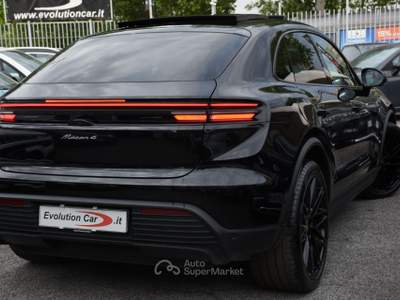 Porsche Macan Elettric 4 *TETTO*22"*PASM*MATRIX* CAM360* Nero usata Roma