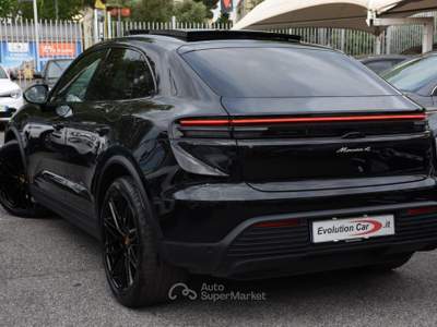Porsche Macan Elettric 4 *TETTO*22"*PASM*MATRIX* CAM360* Nero usata Roma