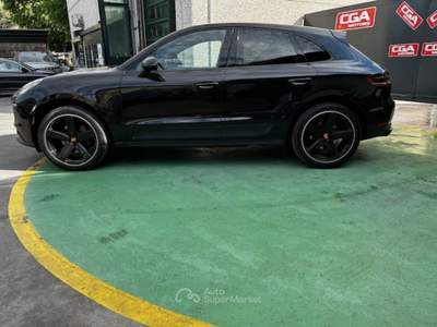 Porsche Macan 2.0  FUUL OPTIONAL + 2 TRENI GOMME E CERCHI Nero usata VOGHERA