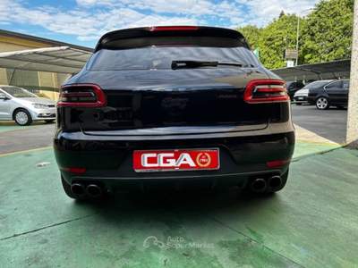 Porsche Macan 2.0  FUUL OPTIONAL + 2 TRENI GOMME E CERCHI Nero usata VOGHERA