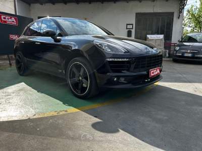 Porsche Macan 2.0  FUUL OPTIONAL + 2 TRENI GOMME E CERCHI Nero usata VOGHERA