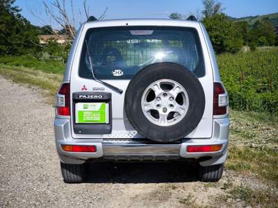 Mitsubishi Pajero 3.2 16V DI-D 3p. Autocarro Grigio usata Casteggio