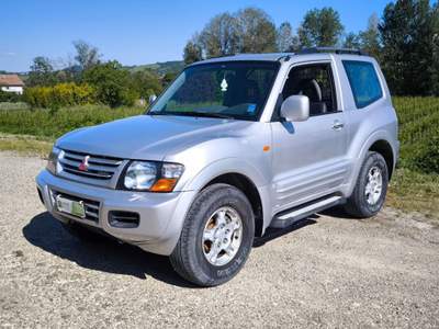 Mitsubishi Pajero 3.2 16V DI-D 3p. Autocarro Grigio usata Casteggio
