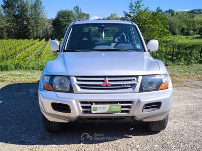 Mitsubishi Pajero 3.2 16V DI-D 3p. Autocarro Grigio usata Casteggio