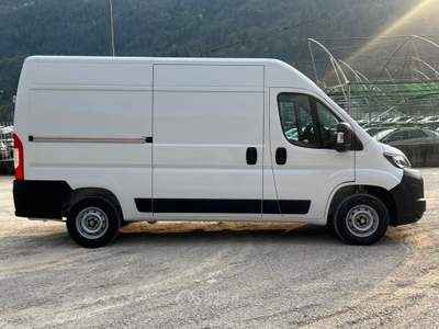 Toyota Proace 33 2.2 BlueHDi 120CV PM-TM Furgone Bianco usata Arsiè